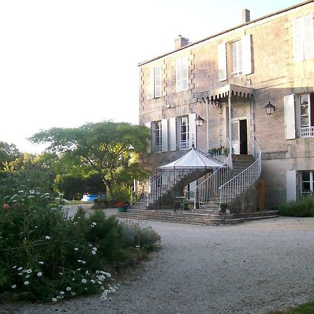 Manoir Angle Panzió Blanzay-sur-Boutonne Kültér fotó